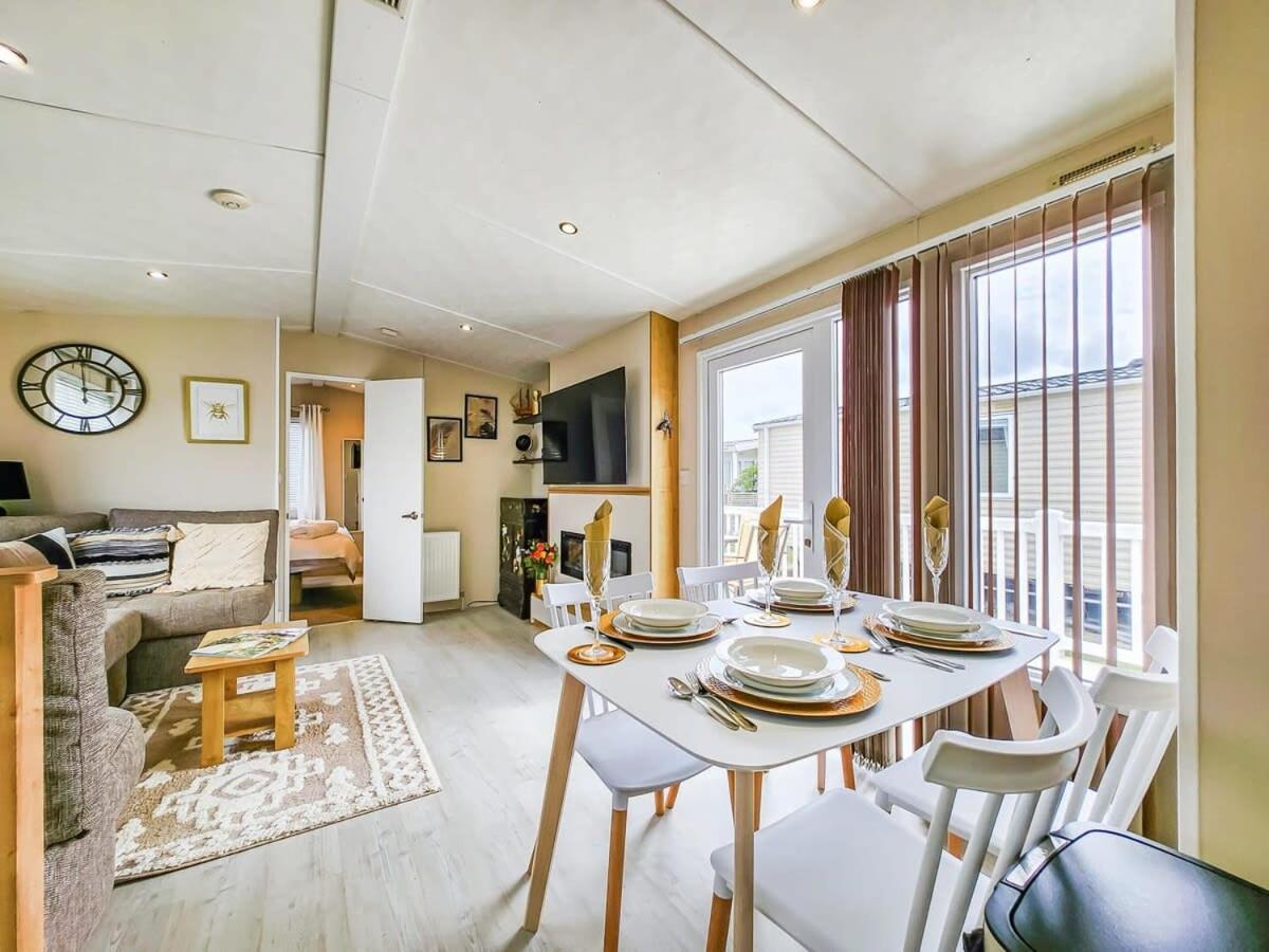Escape To Paradise At Pevensey Bay Holiday Park 13 Woodland Walk Villa Ngoại thất bức ảnh