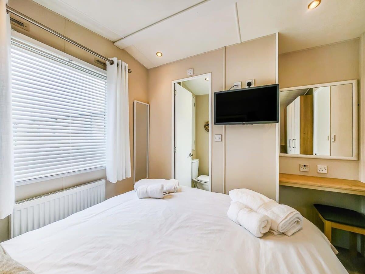 Escape To Paradise At Pevensey Bay Holiday Park 13 Woodland Walk Villa Ngoại thất bức ảnh